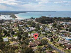 Budget Pet Friendly Home in the Centre of Huskisson